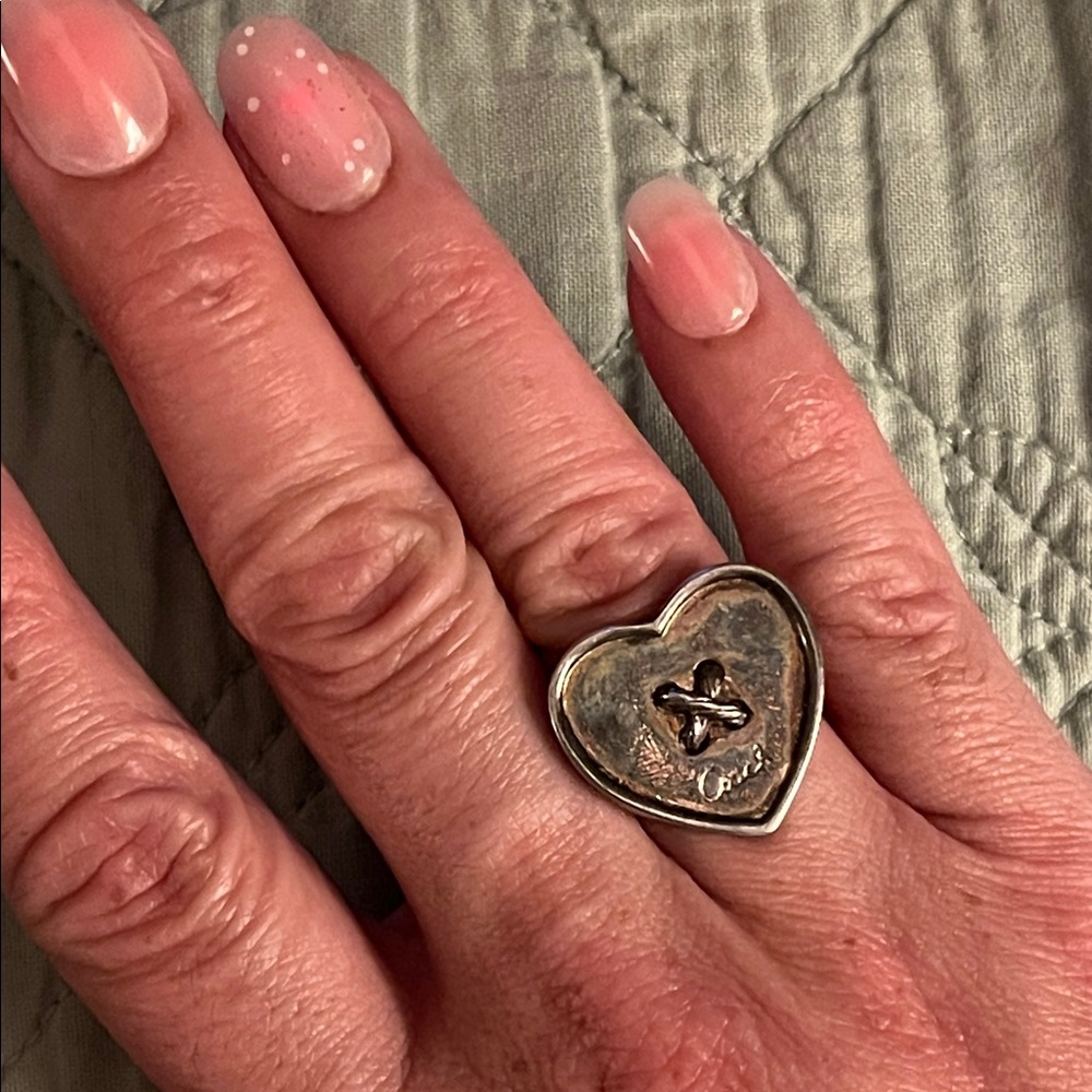 🦂TRADED🦂Vintage COACH Sterling Heart “Button” Ring - Picture 3 of 13